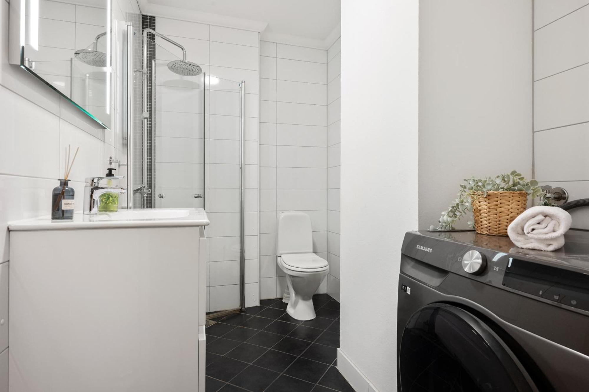 New! Modern City Apt: Central W/ Private Entrence Bergen Exterior foto