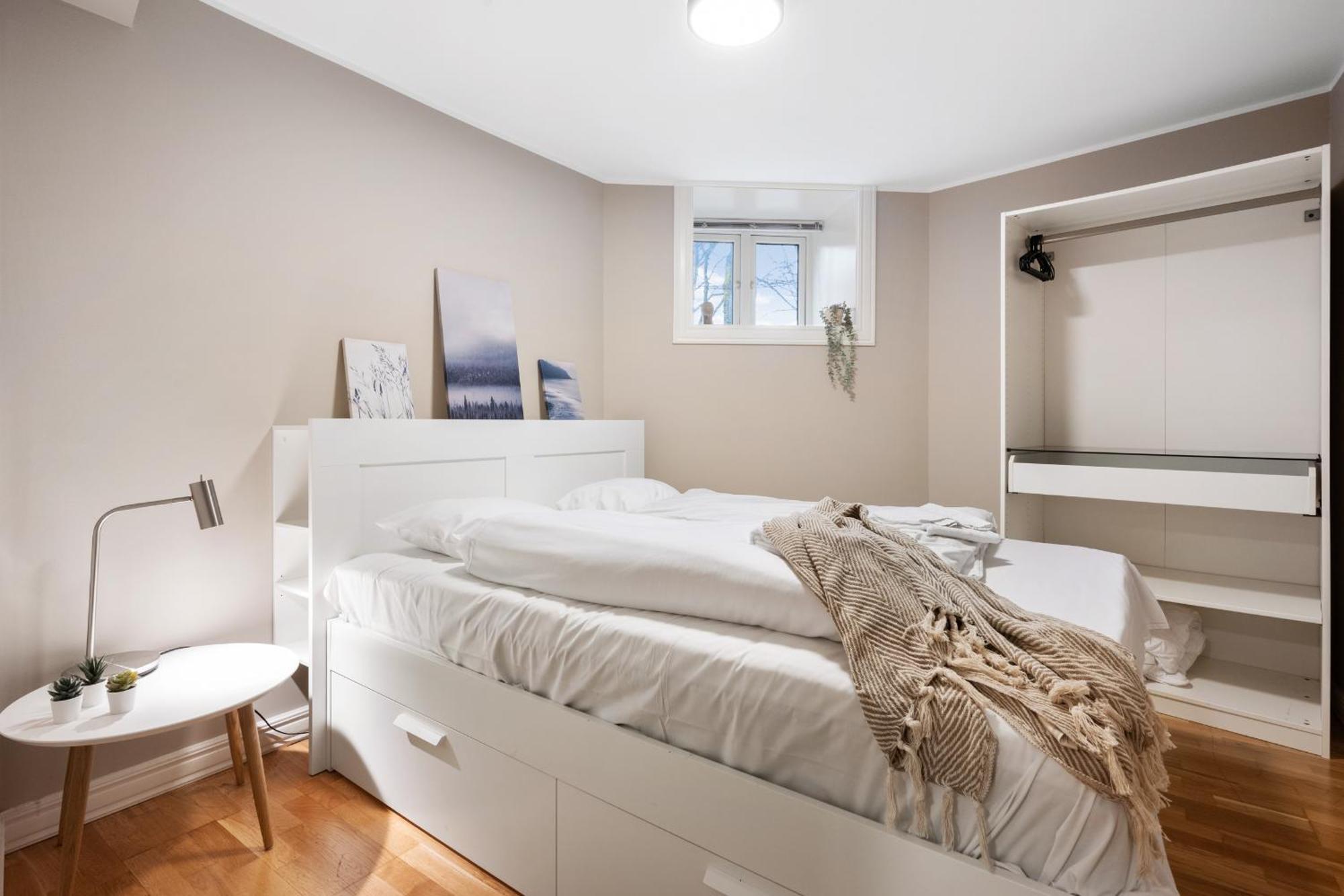 New! Modern City Apt: Central W/ Private Entrence Bergen Exterior foto
